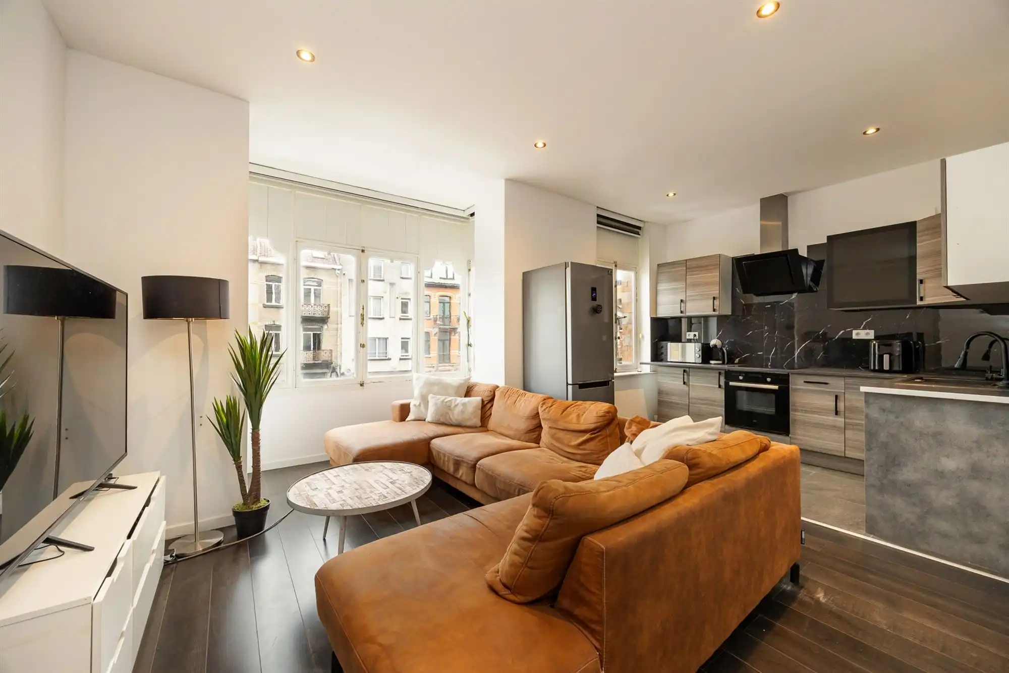 Instapklaar en lichtrijk appartement op TOPlocatie foto 4