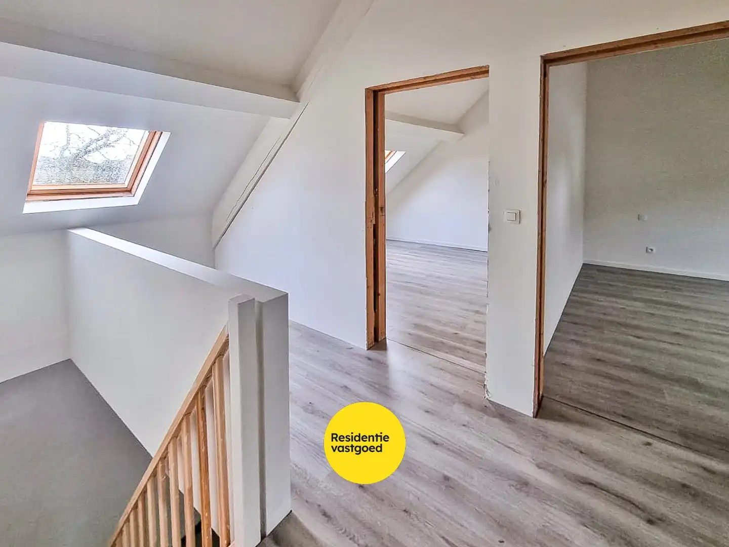 UNIEKE KANS! Instapklare woning met 4 slaapkamers en ruime tuin foto 12