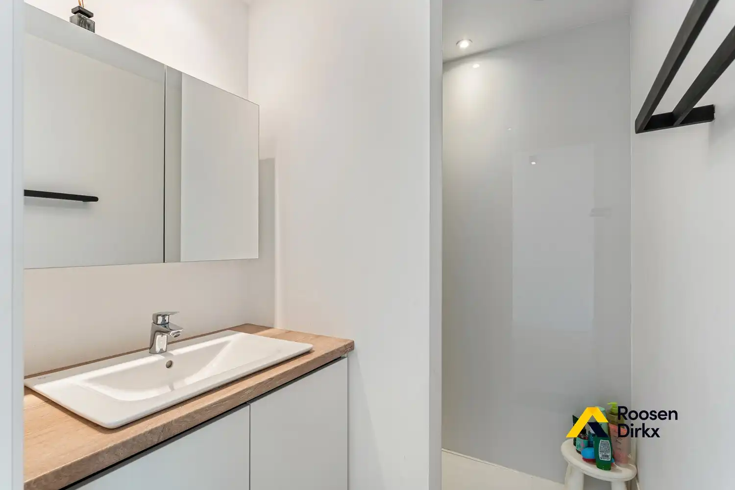 Luxueuze gezinswoning met 3 slaapkamers en 2 badkamers op toplocatie foto 30