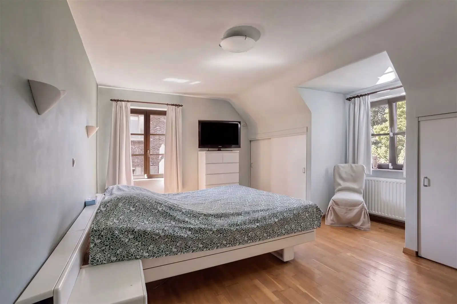 Woning met 4 slaapkamers op een terrein van 21a 92ca foto 21