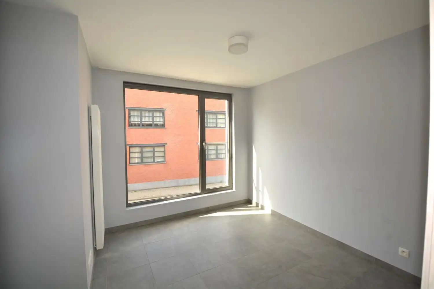APPARTEMENT MET 2 SLK, TERRAS EN PARKING! foto 7