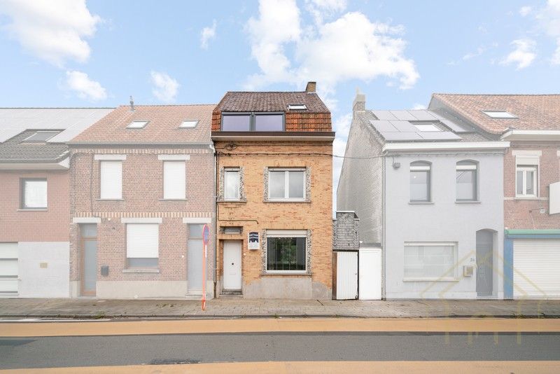 Hoofdfoto van de publicatie: Charmante woning met 4 slaapkamers en uitweg via de zijkant