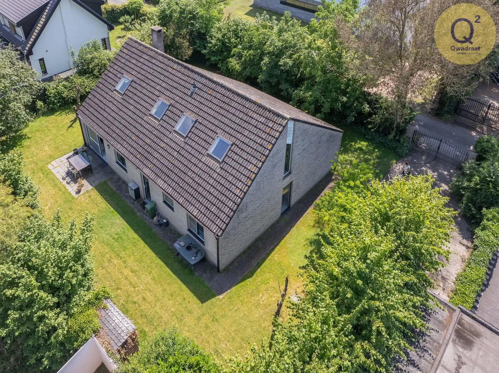 Ruime villa met eindeloze mogelijkheden op toplocatie foto {{pictureIndex}}