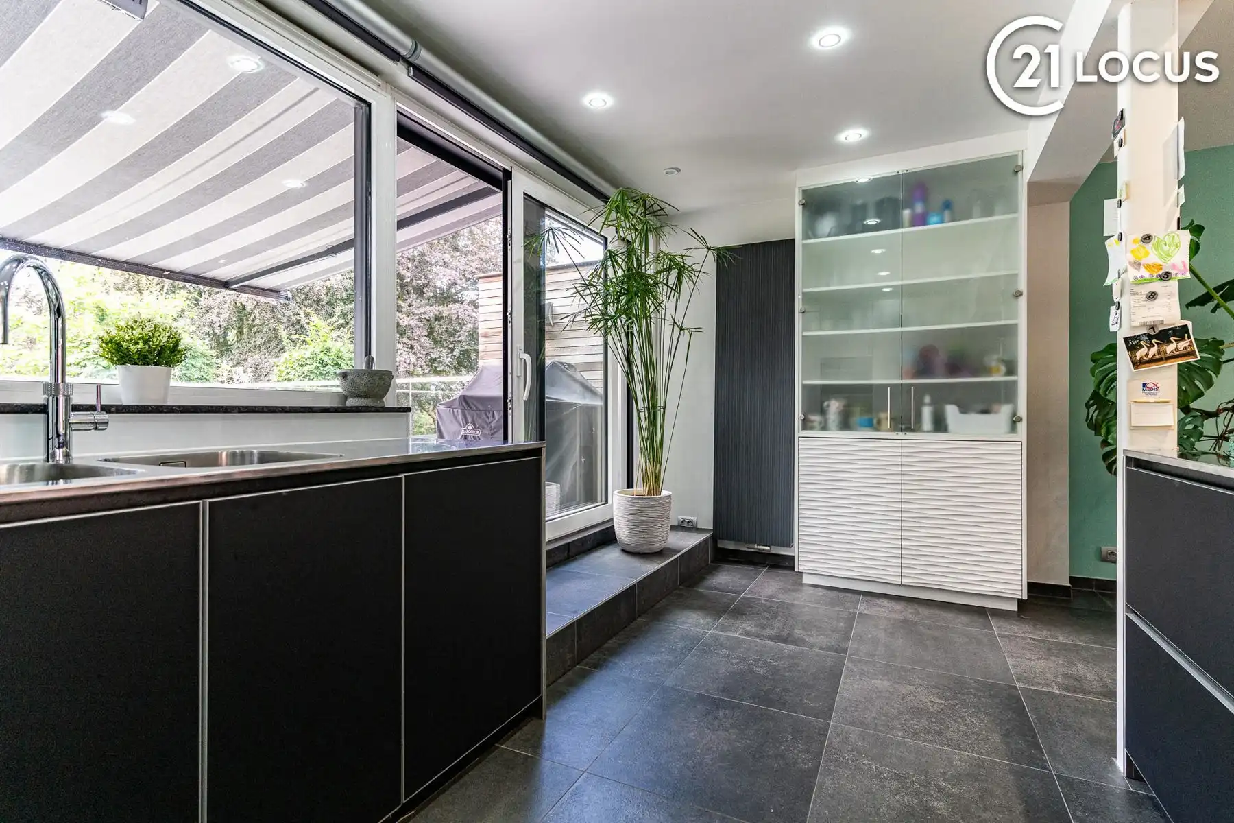 Exclusieve bel-etage met praktijkruimte en tuin foto 8
