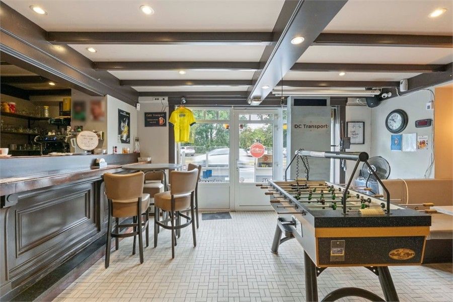 HANDELSHUIS MET PARKING OP EEN TOPLOCATIE IN LINTER foto 5