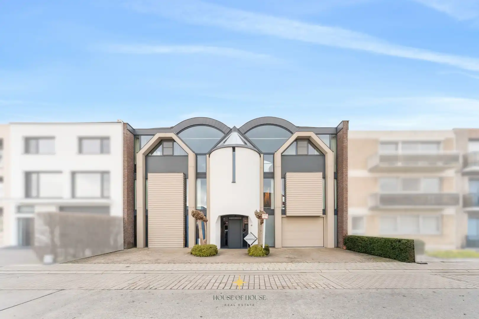 Uniek gerenoveerde architectenwoning te Sint-Kruis met ruime praktijkruimte foto 19