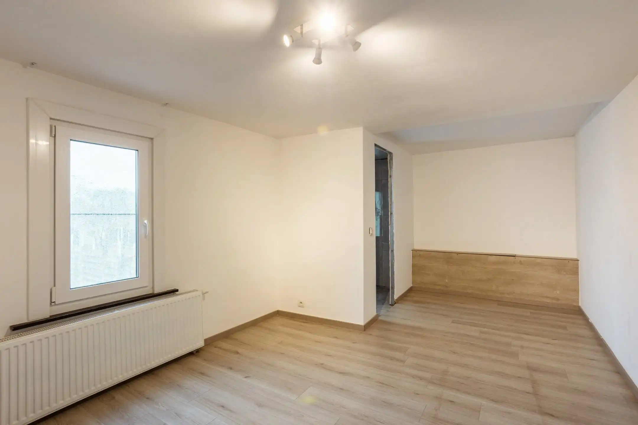 Ruime gezinswoning met aangename zuid-gerichte tuin. foto 21