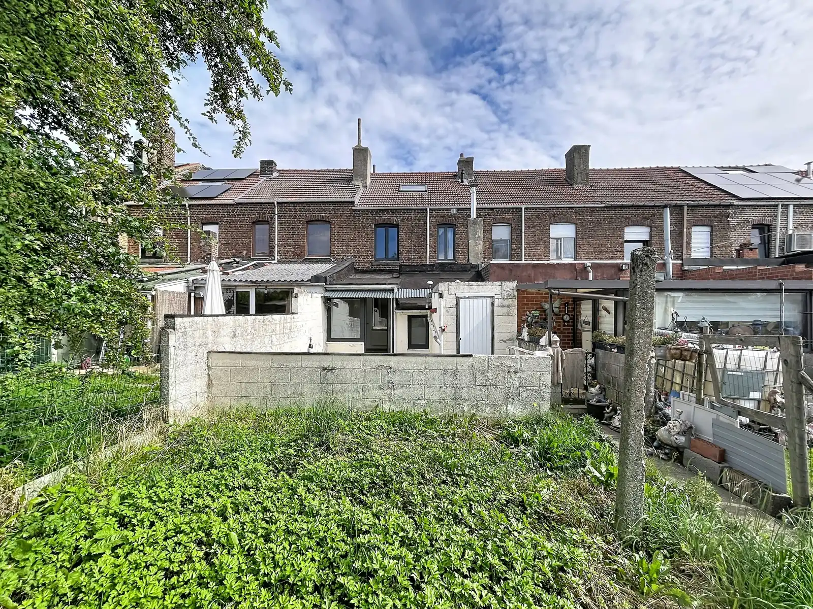 Rijwoning op een goede locatie met 3 slpks  foto 22