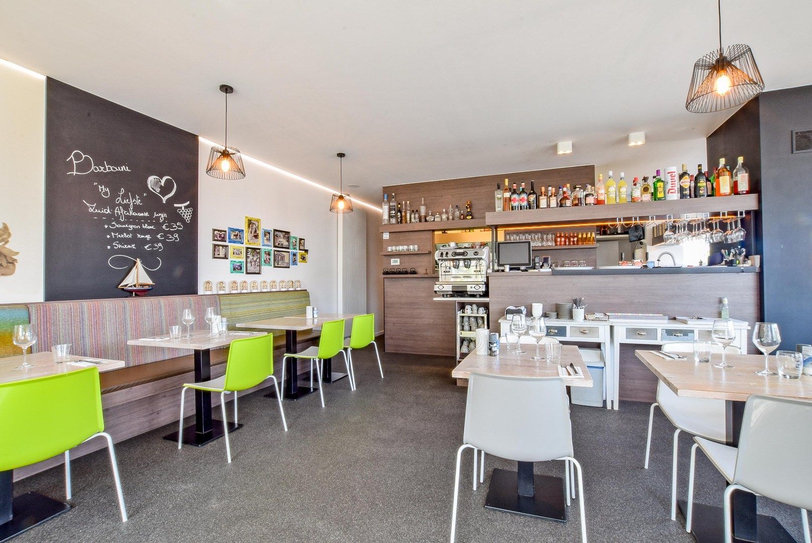 Succesvolle horecazaak met karakter in hartje Nieuwpoort-Stad op de Kaai gelegen. foto 7