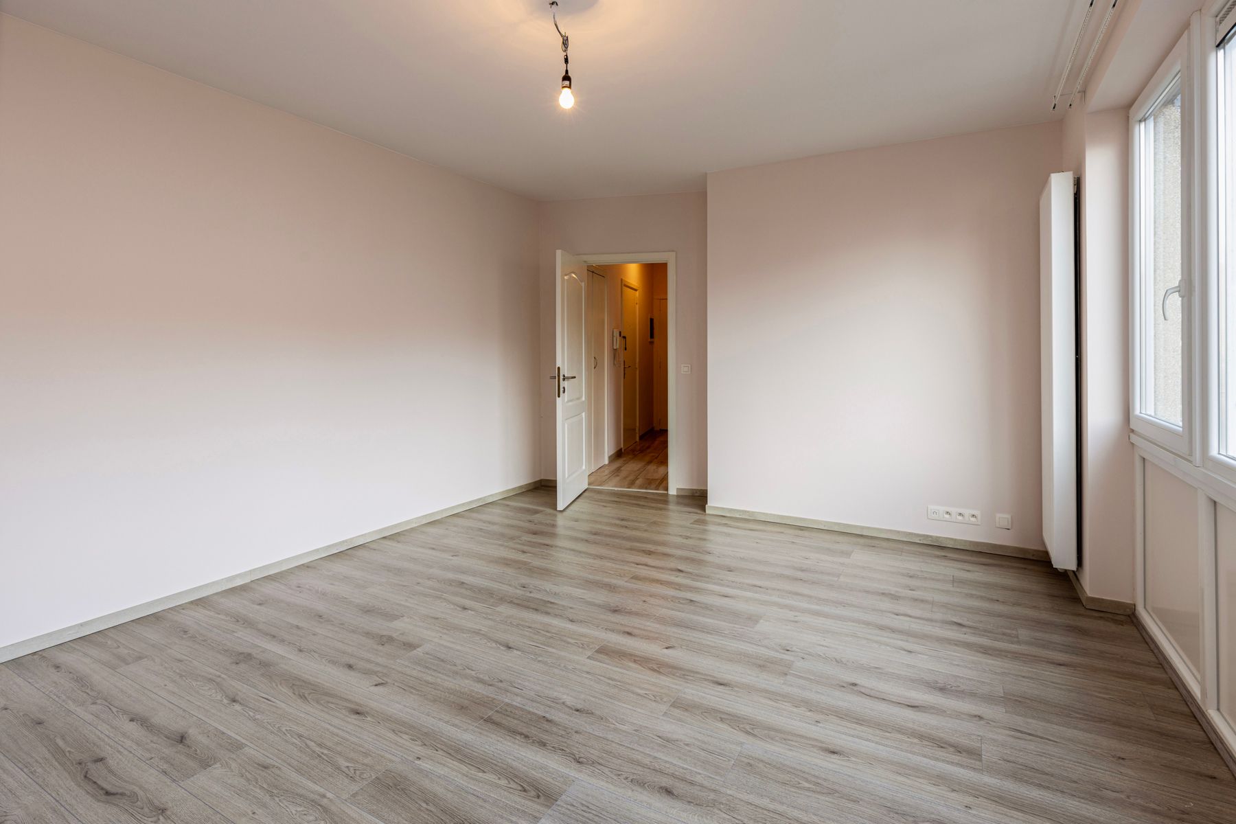 Totaal gerenoveerd 1 slpk appartement met goede EPC-score foto 2