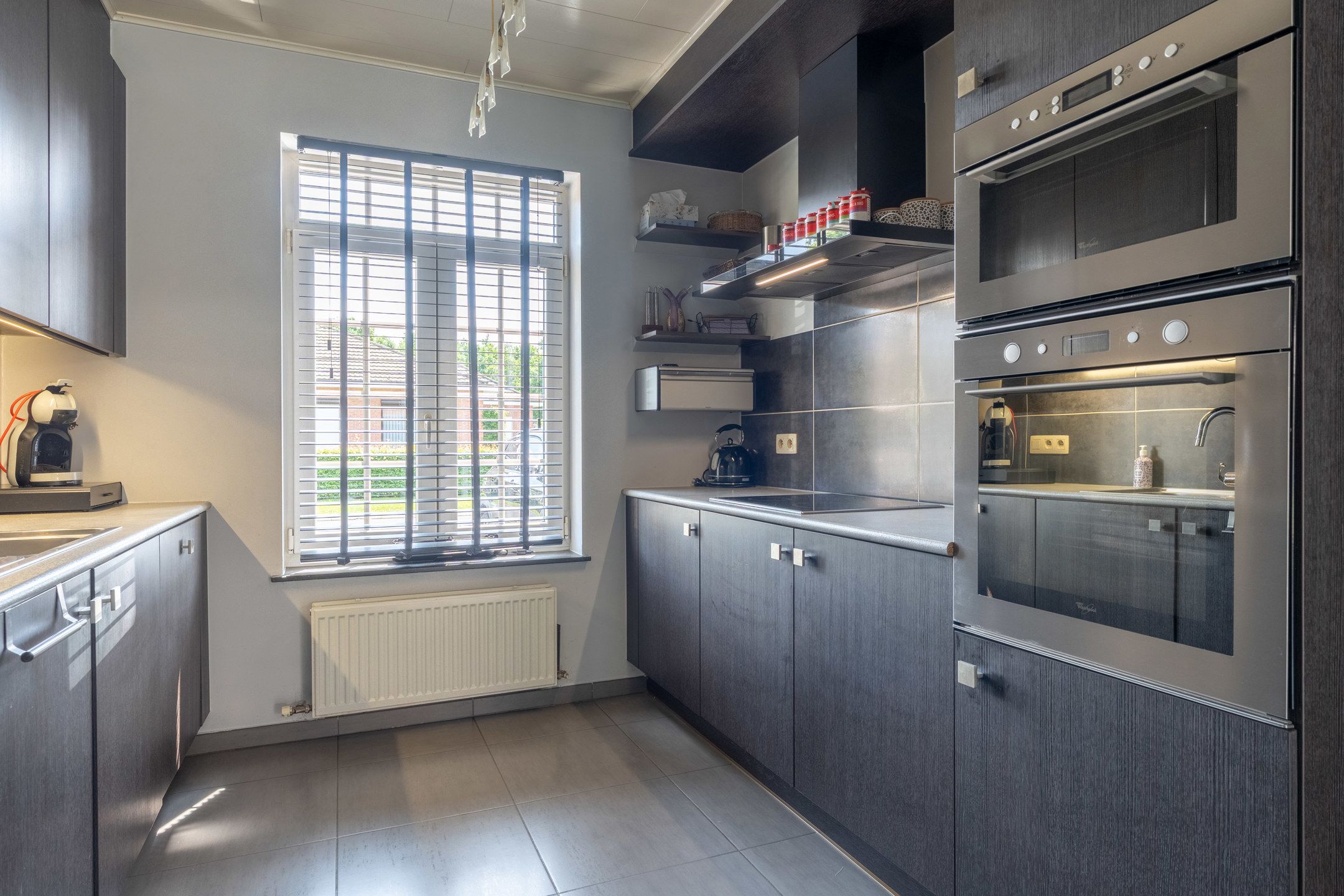 Instapklare woning met 3 grote slpks en garage foto 5