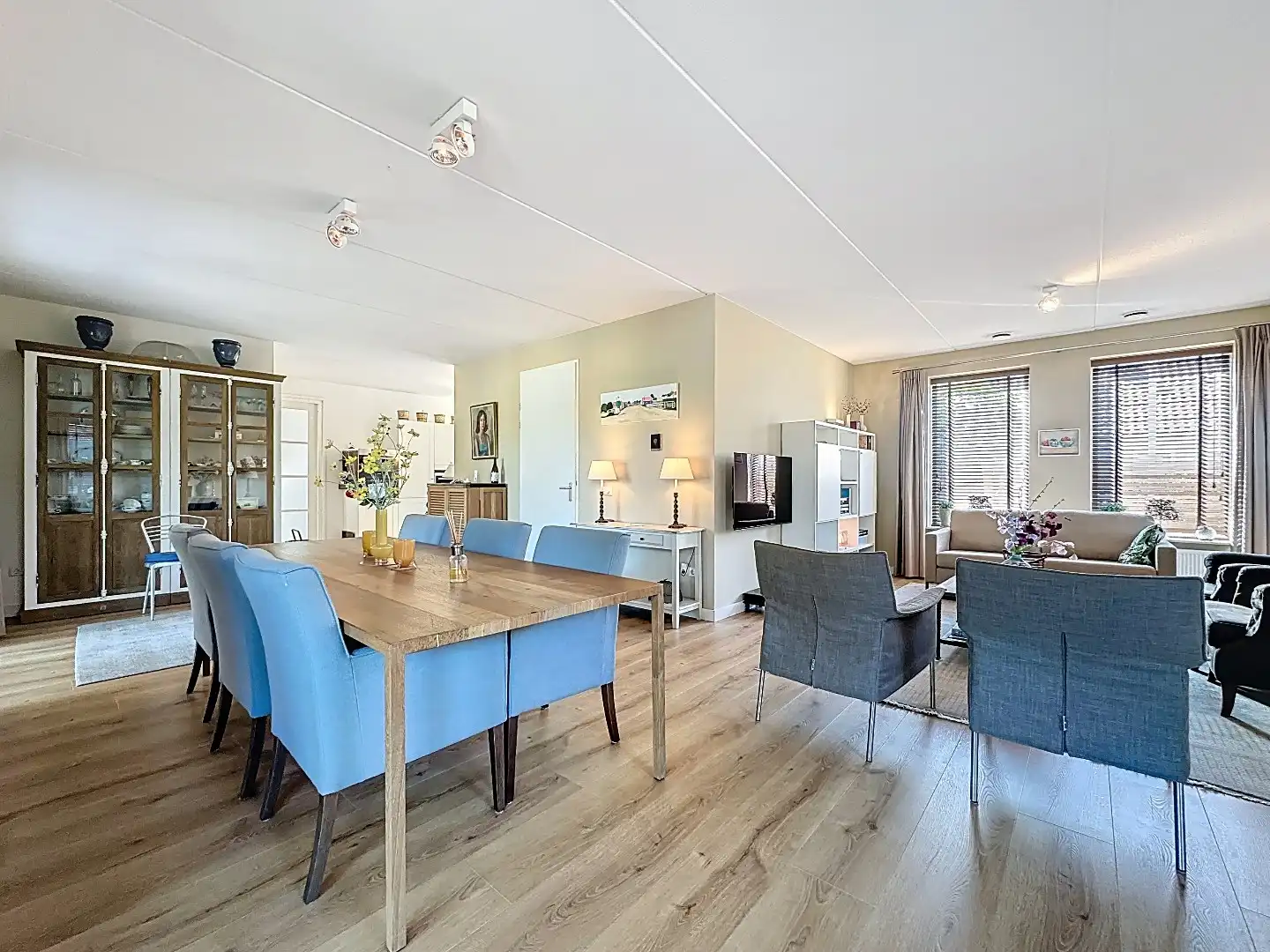 Charmante woning met verrassend veel ruimte en comfort. foto 9