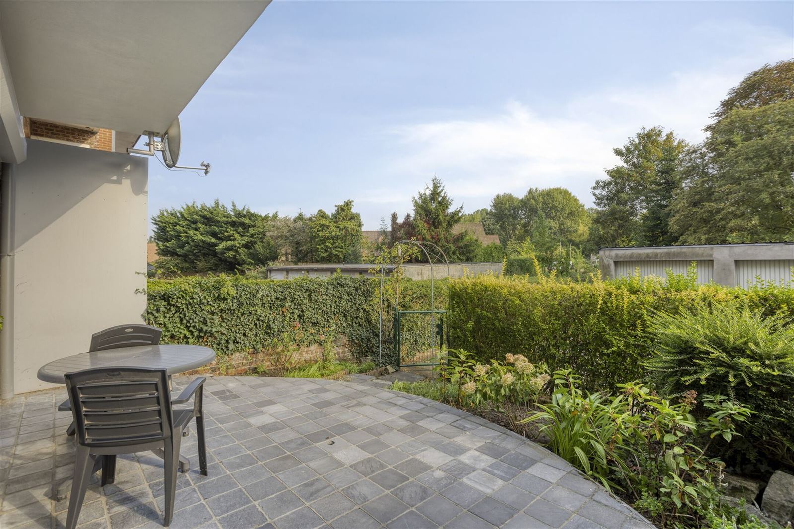 Gelijkvloers appartement met 1 slaapkamer + terras/tuin te Drogenbos foto 13
