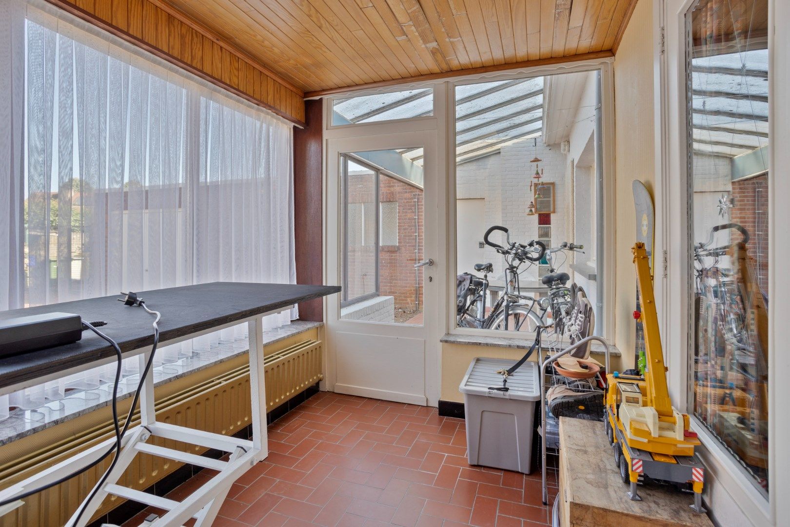 Te renoveren halfopen woning met 3 slaapkamers op een perceel van ca. 780 m² ! foto 9