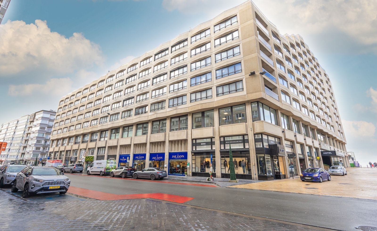 Stijlvol en ruim appartement met 1 slpk pal aan het strand foto 12