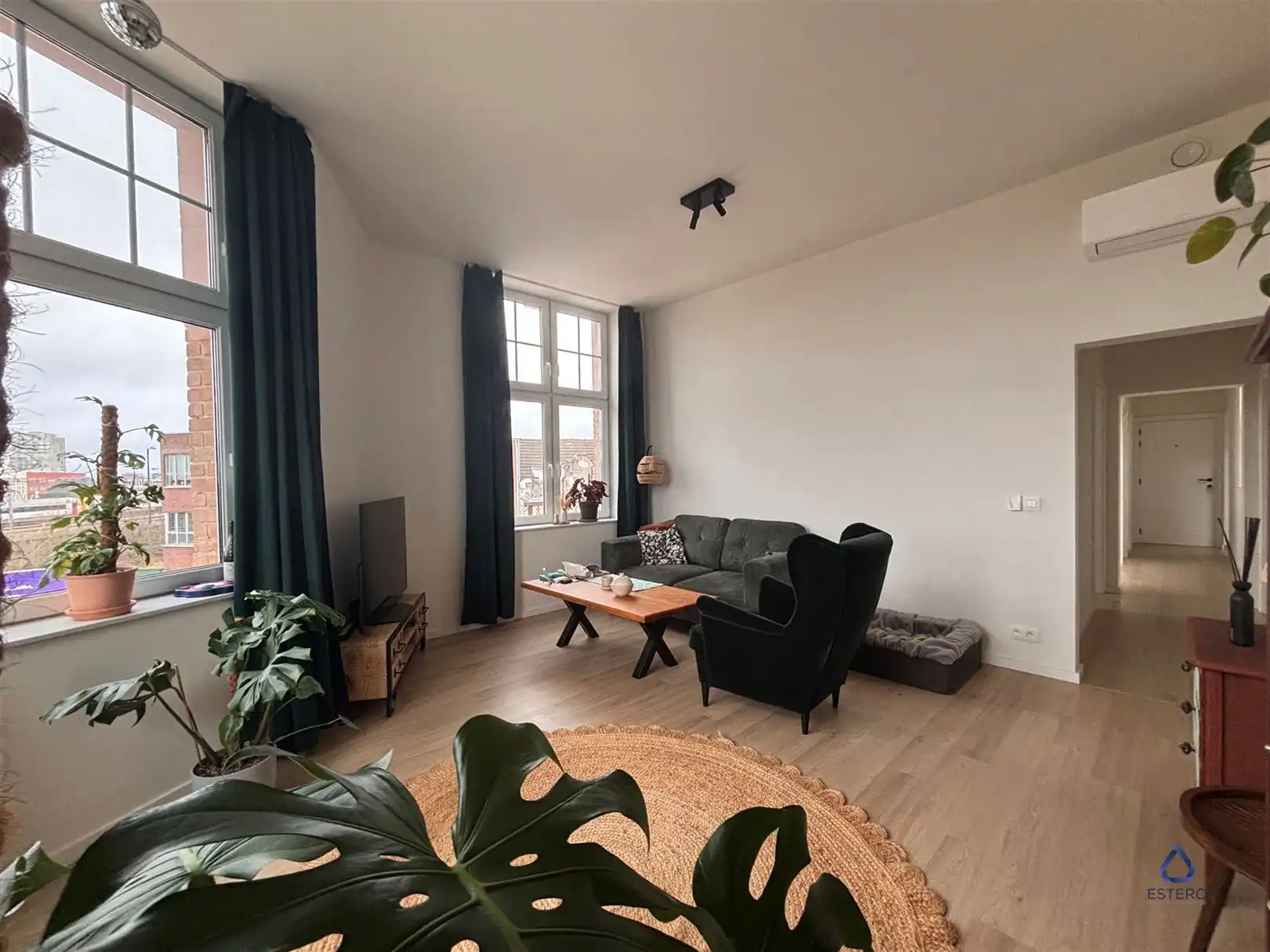 Gerenoveerd appartement met 2 slaapkamers op toplocatie foto 4