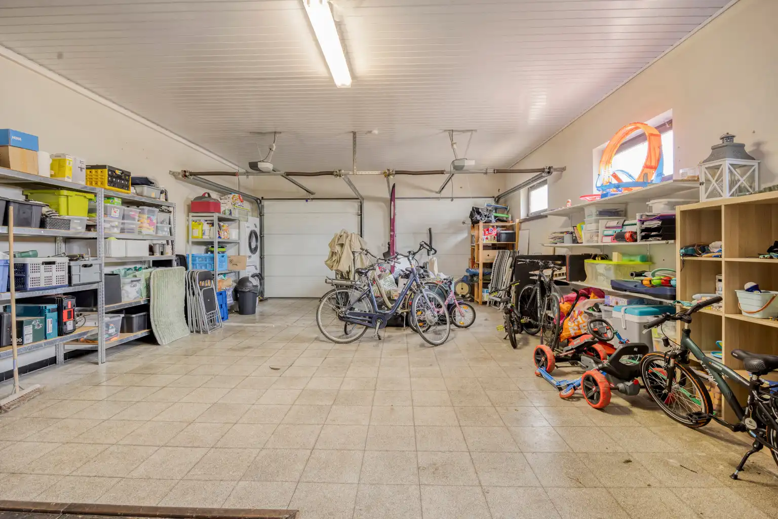 Ruime laagbouwwoning op 1806m² met omheinde tuin foto 28