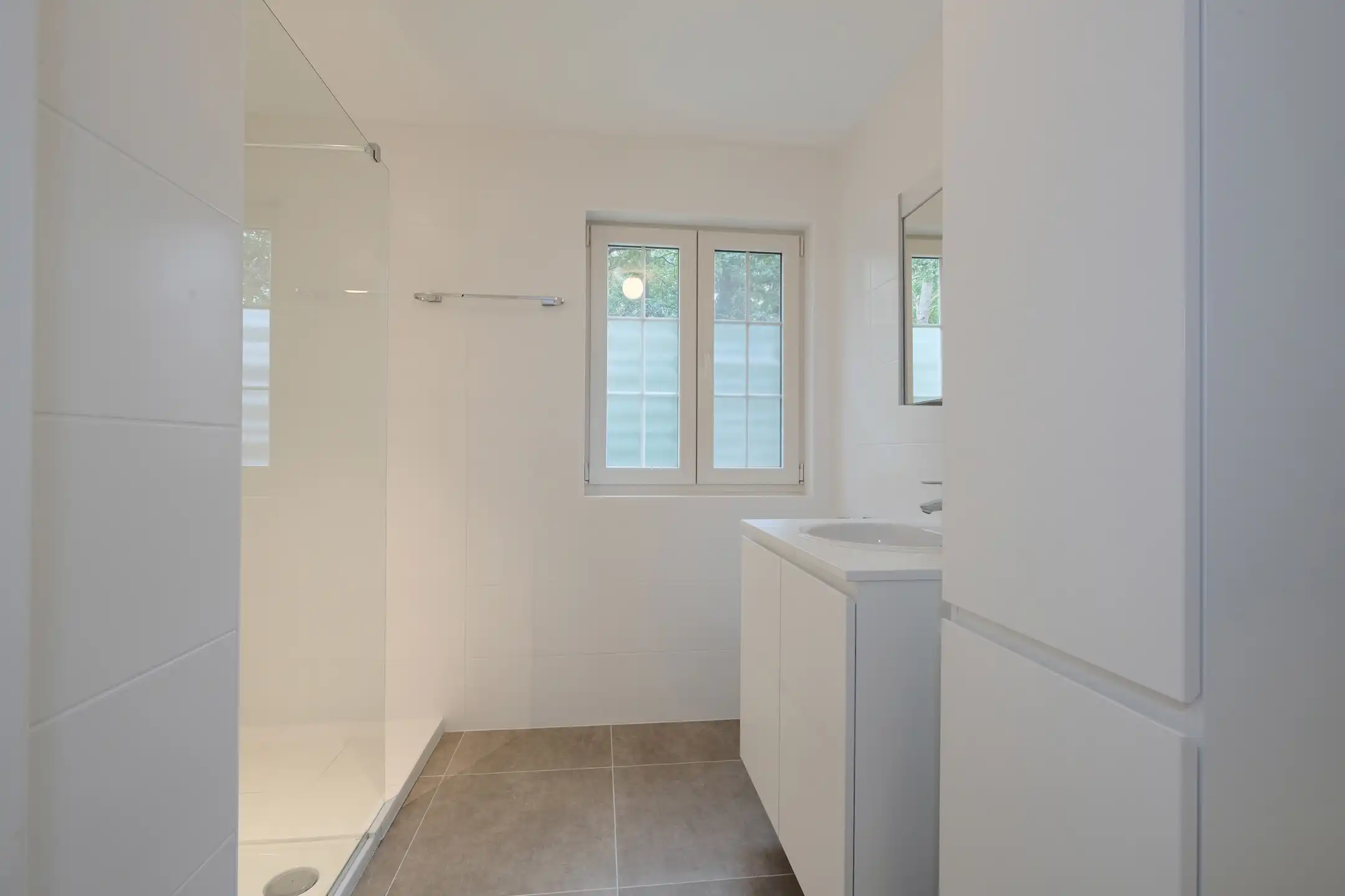 Hedendaagse en energiezuinige villa in rustige wijk foto 16