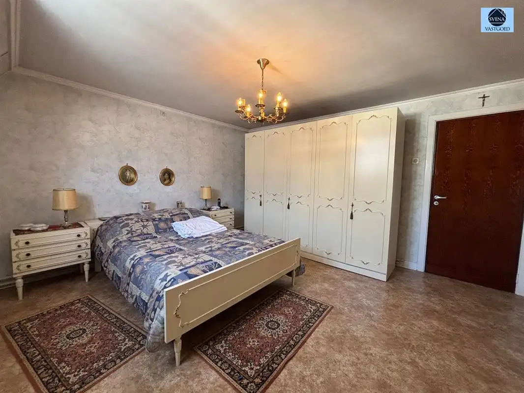SOLIDE KARAKTERVOLLE WONING MET 3 SLAAPKAMERS EN GARAGE foto 9