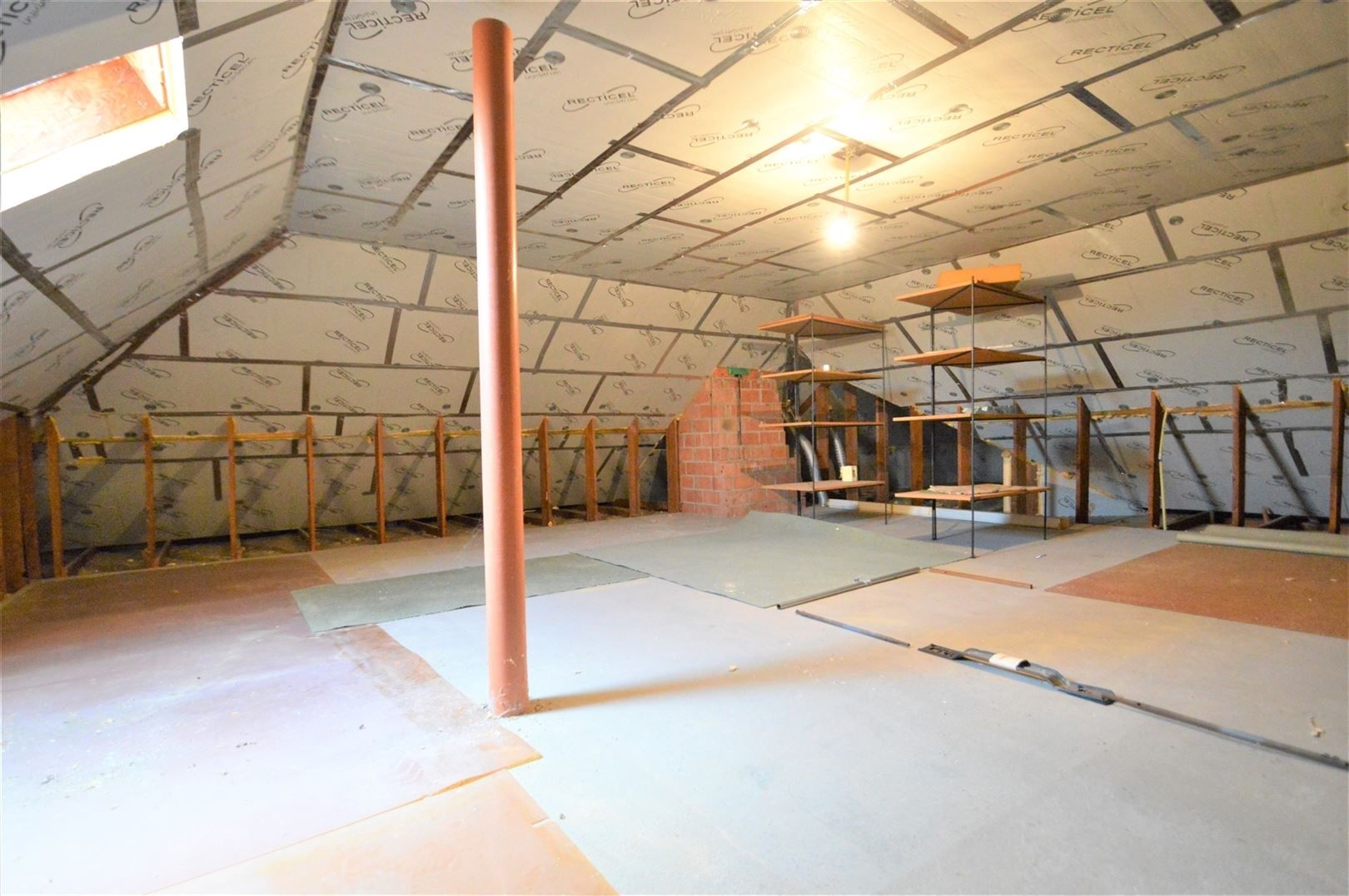 Zeer rustig gelegen woning type open bebouwing met mooie tuin foto 18