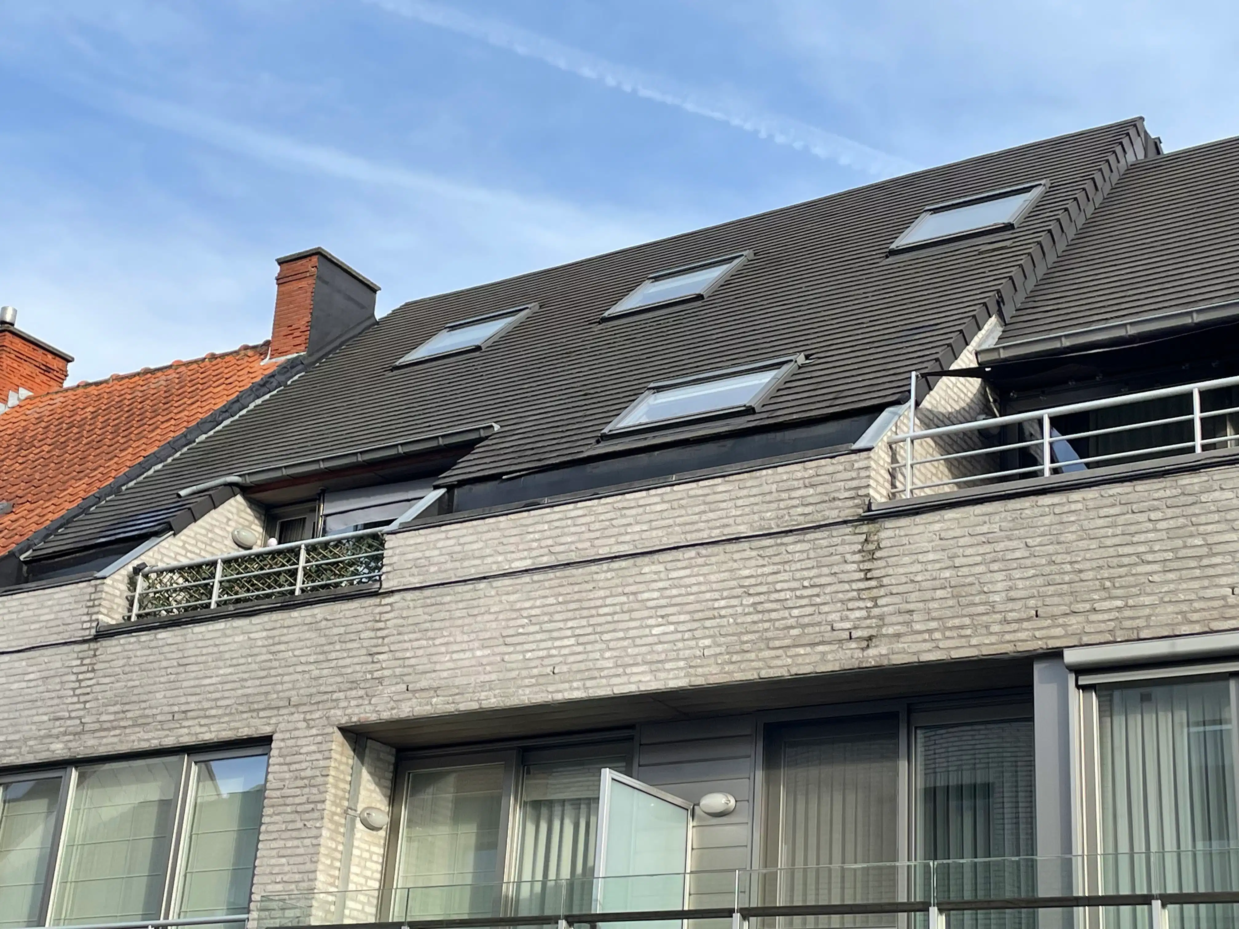 Ruim twee slaapkamer DUPLEX-APPARTEMENT met terras & gelijkvloerse garage foto 4