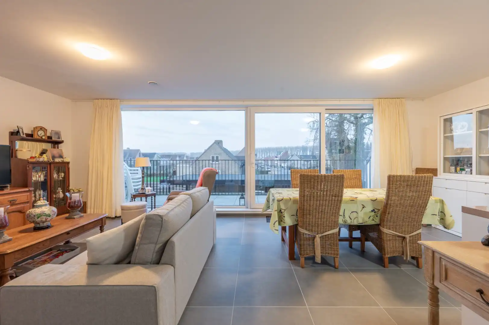 Stijlvol nieuwbouwappartement met ruim terras in het rustige Moerkerke foto 2