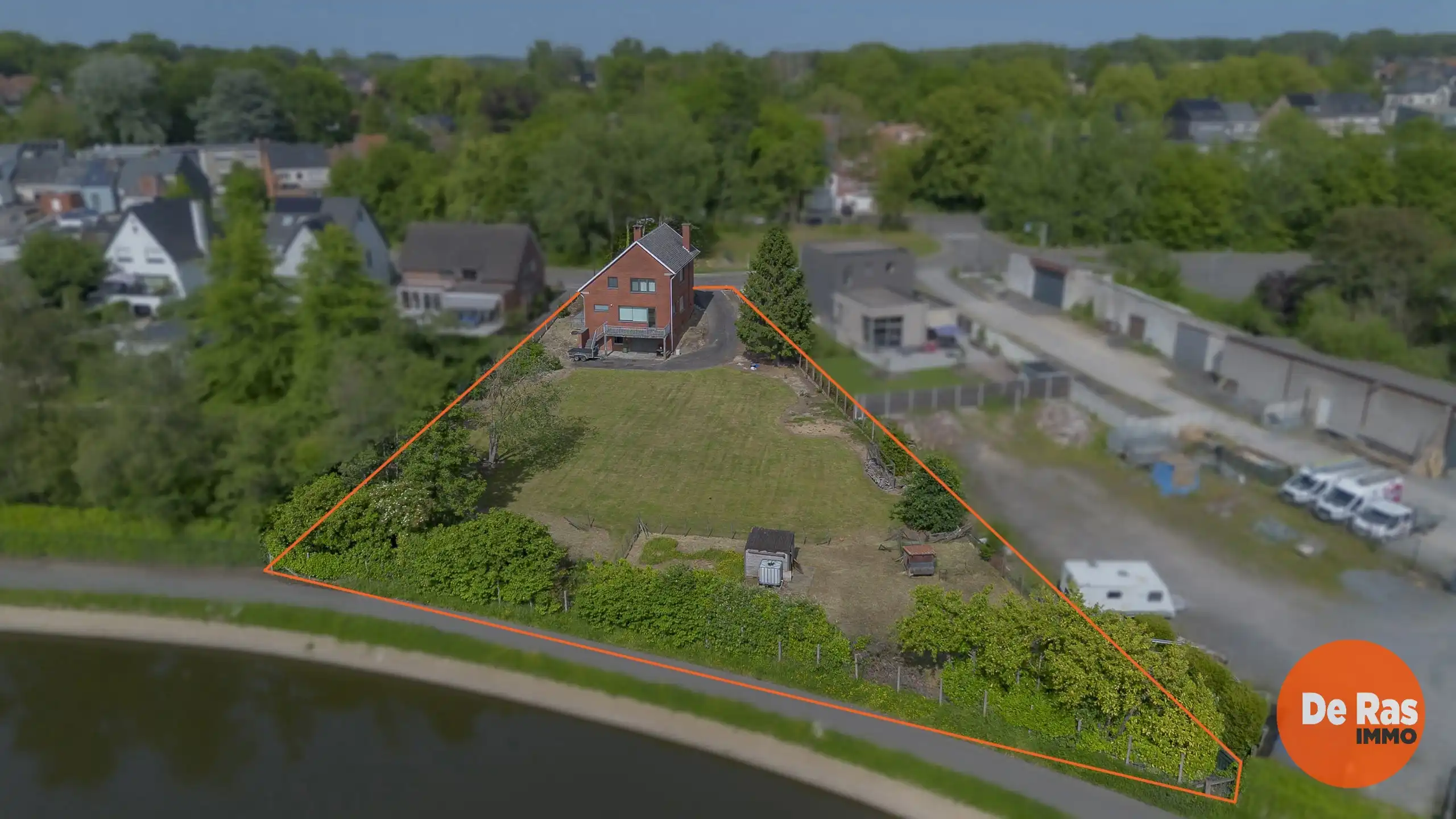 EREMBODEGEM – Solide woning op ca. 25are met topligging foto 3