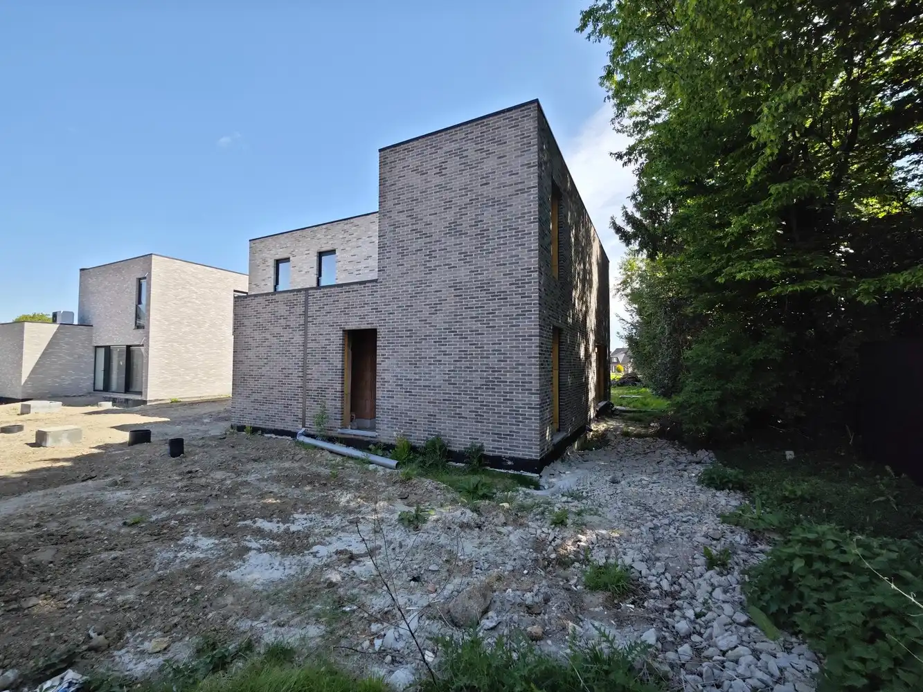 Rustig gelegen nieuwbouwwoning foto {{pictureIndex}}