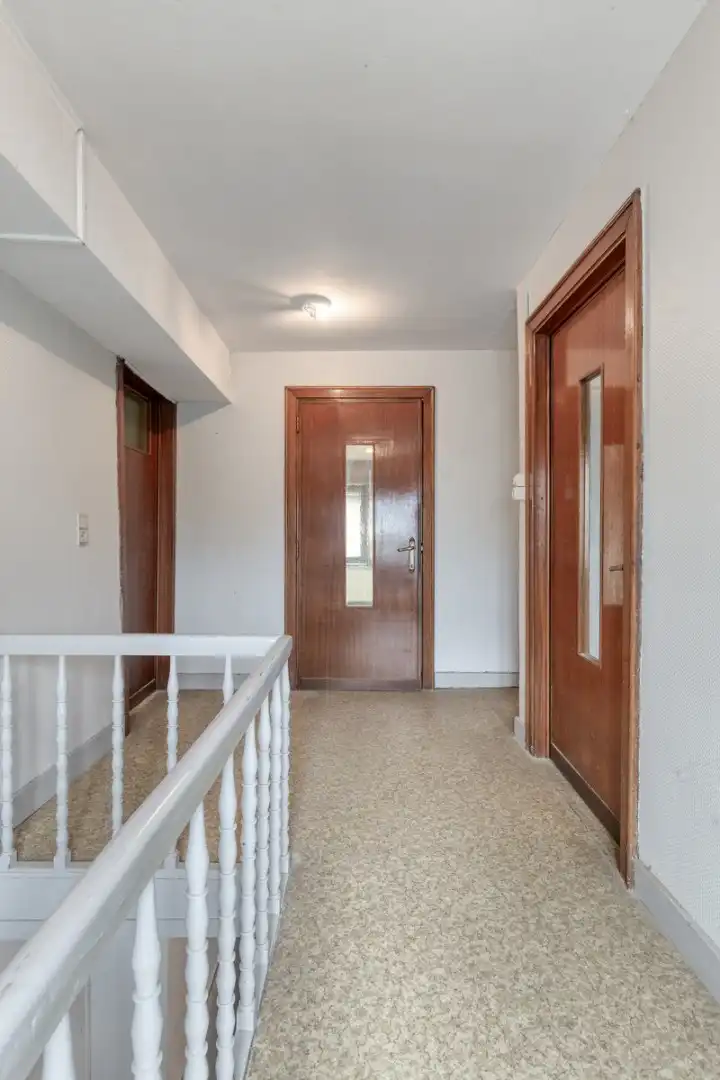 Mogelijkheid te splitsen in 2 woningen - Half open bebouwing (hoeve) met 5 slaapkamers, tuin, terras en zeer ruime garage in Oorbeek (Tienen)! – EPC 730 kWh/m²  foto 11