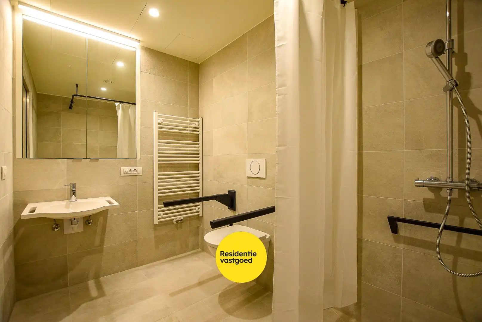 Uiterst goed onderhouden assistentieflat (55m² + 11m² terras) met 1 slaapkamer te Nieuwpoort.  foto 10