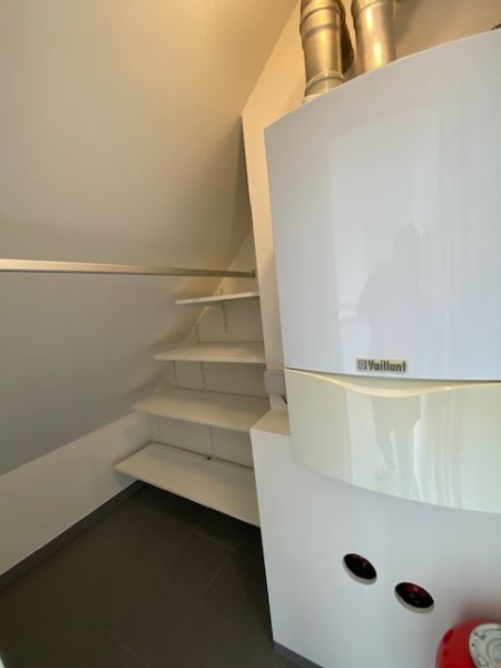 Moderne ruime studio met groot terras in centrum Geel foto 11
