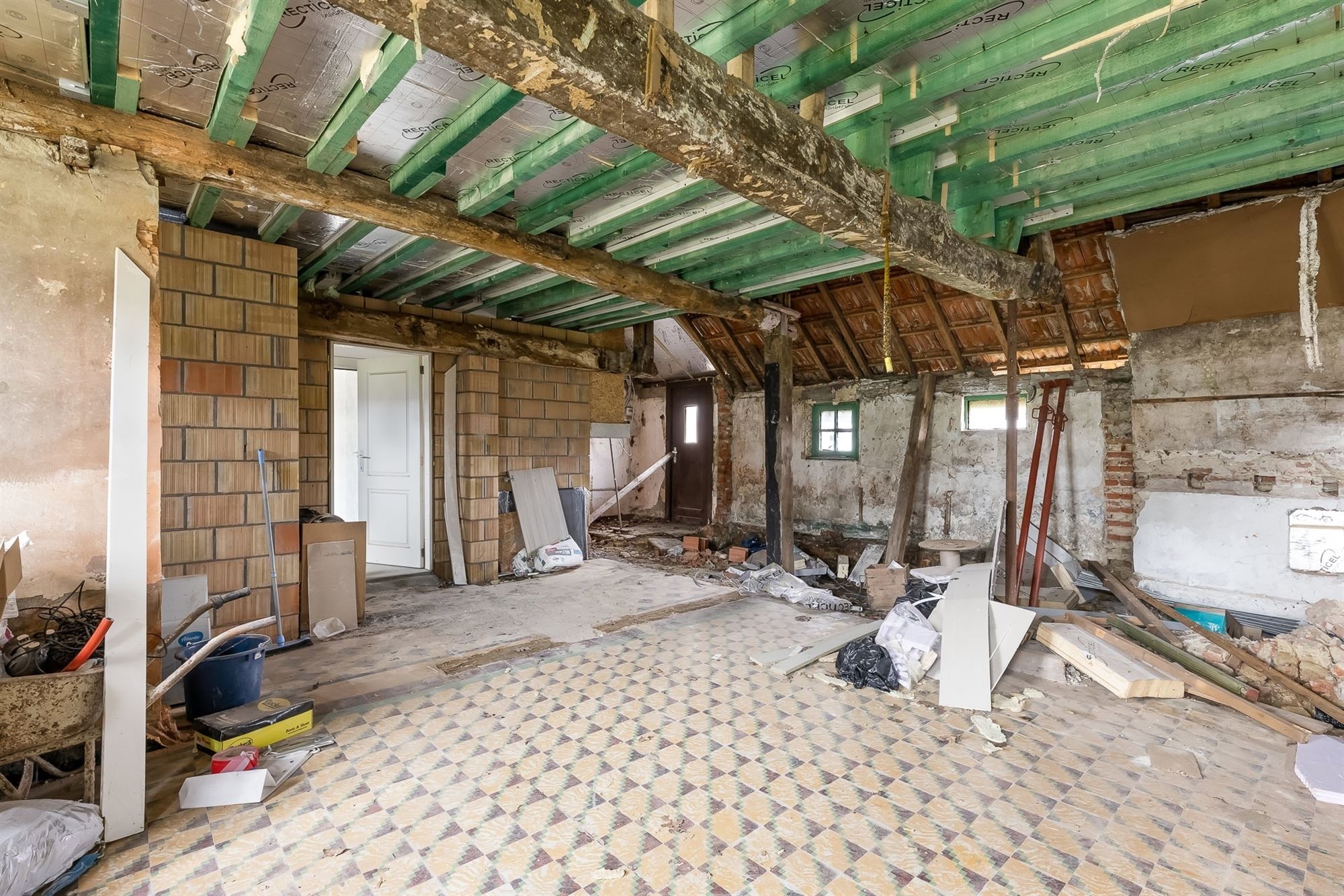 FANTASTISCH GELEGEN, DEELS GERENOVEERDEWONING OP 1817M2! foto 24