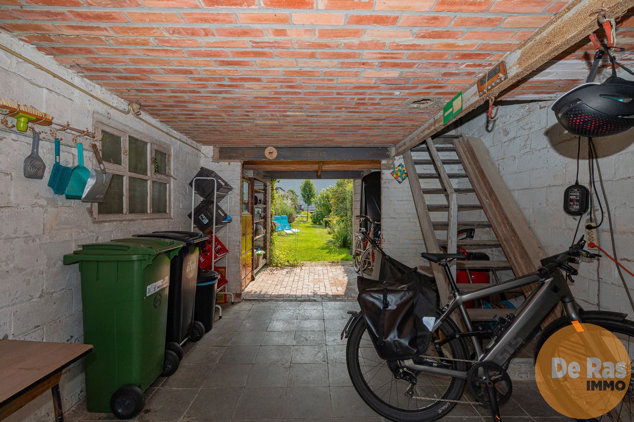 HOFSTADE - Totaal gerenoveerde gezinswoning met diepe tuin  foto 29