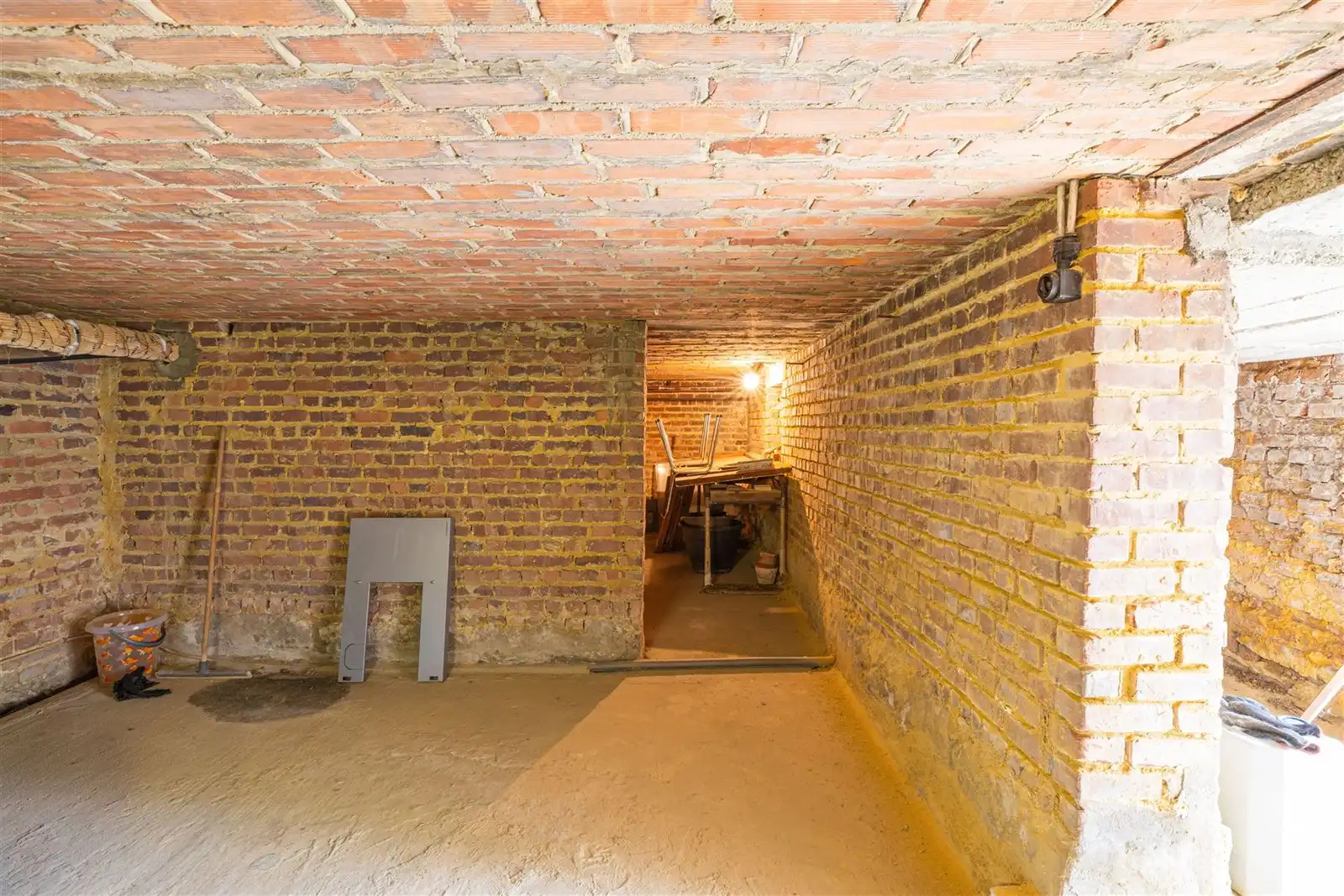 Rustig gelegen woning met veel potentieel te Ophasselt foto 16