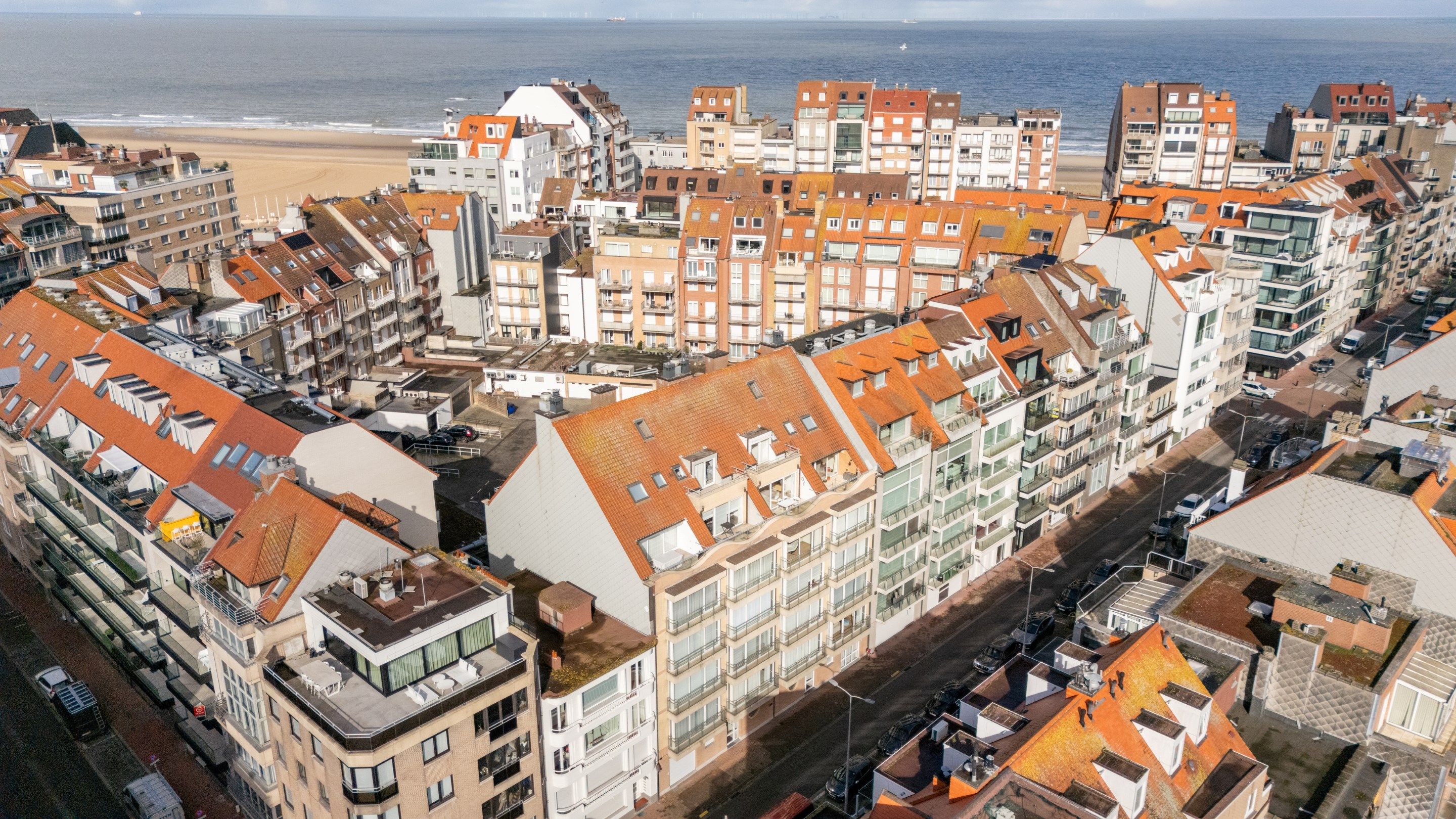 Instapklaar appartement vlakbij de Zeedijk te Knokke foto {{pictureIndex}}