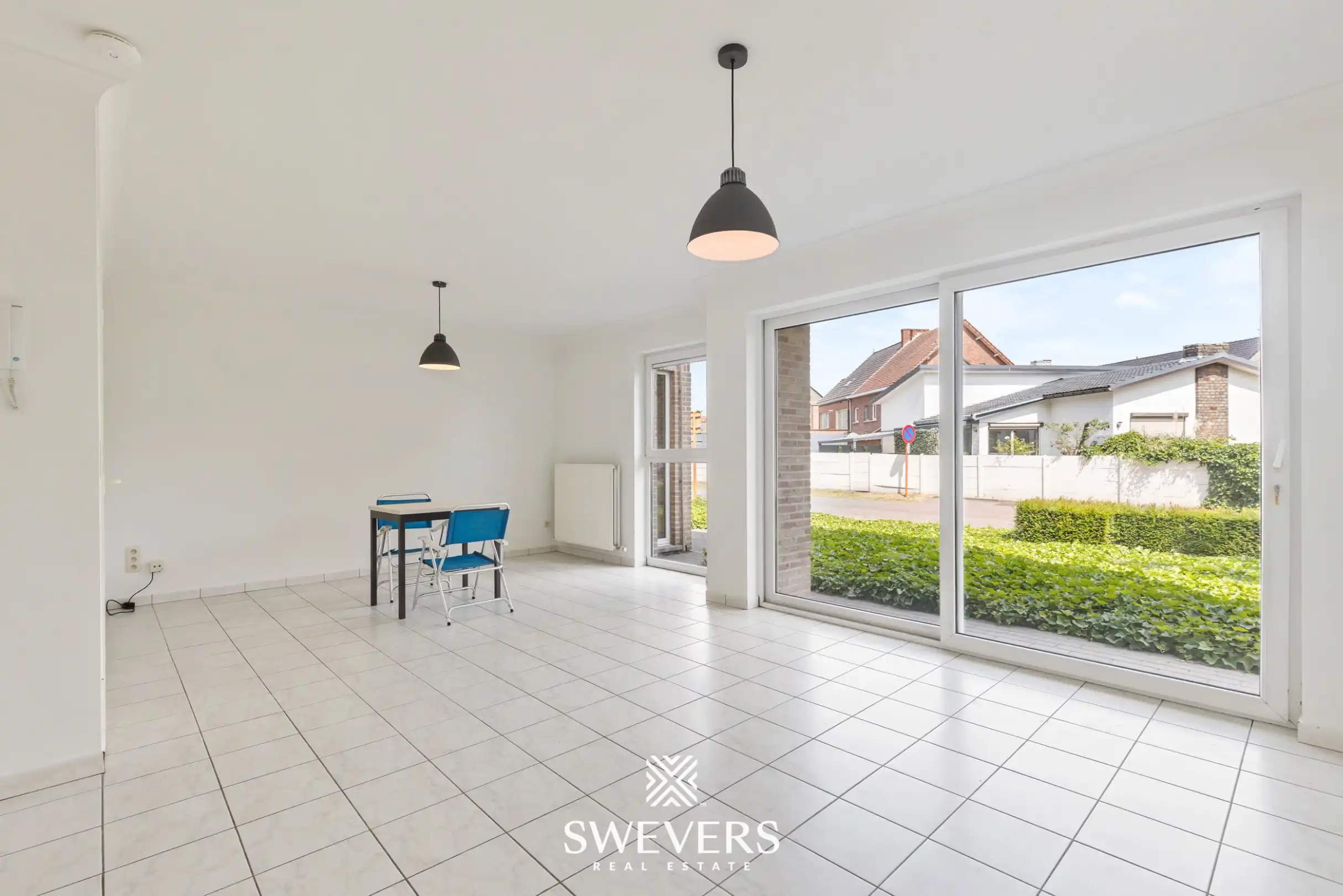 Gelijkvloers 2 slaapkamer appartement met terras en grote binnentuin foto 2