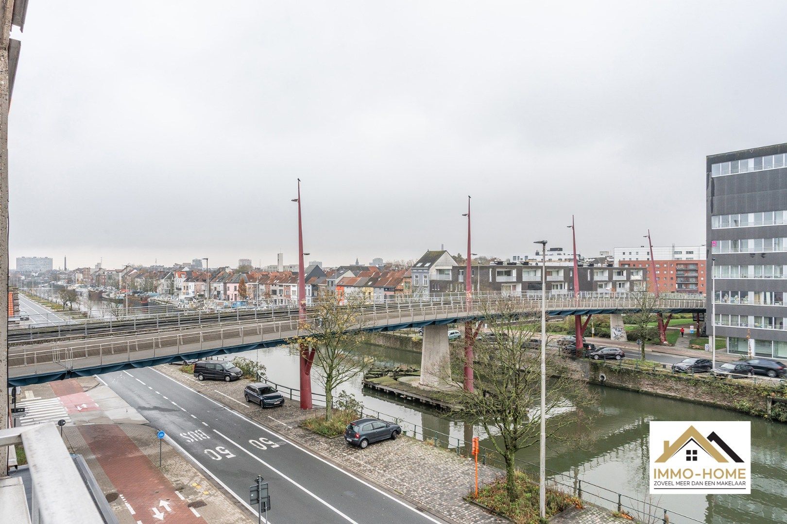 Ruim appartement met uitzicht over skyline Gent  foto 6