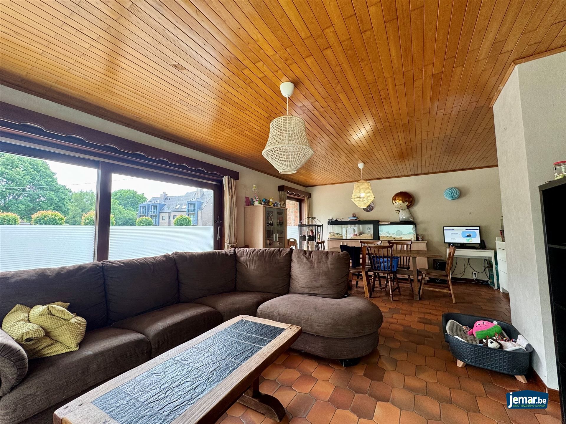 Ruime gezinswoning met 5 slaapkamers foto 6
