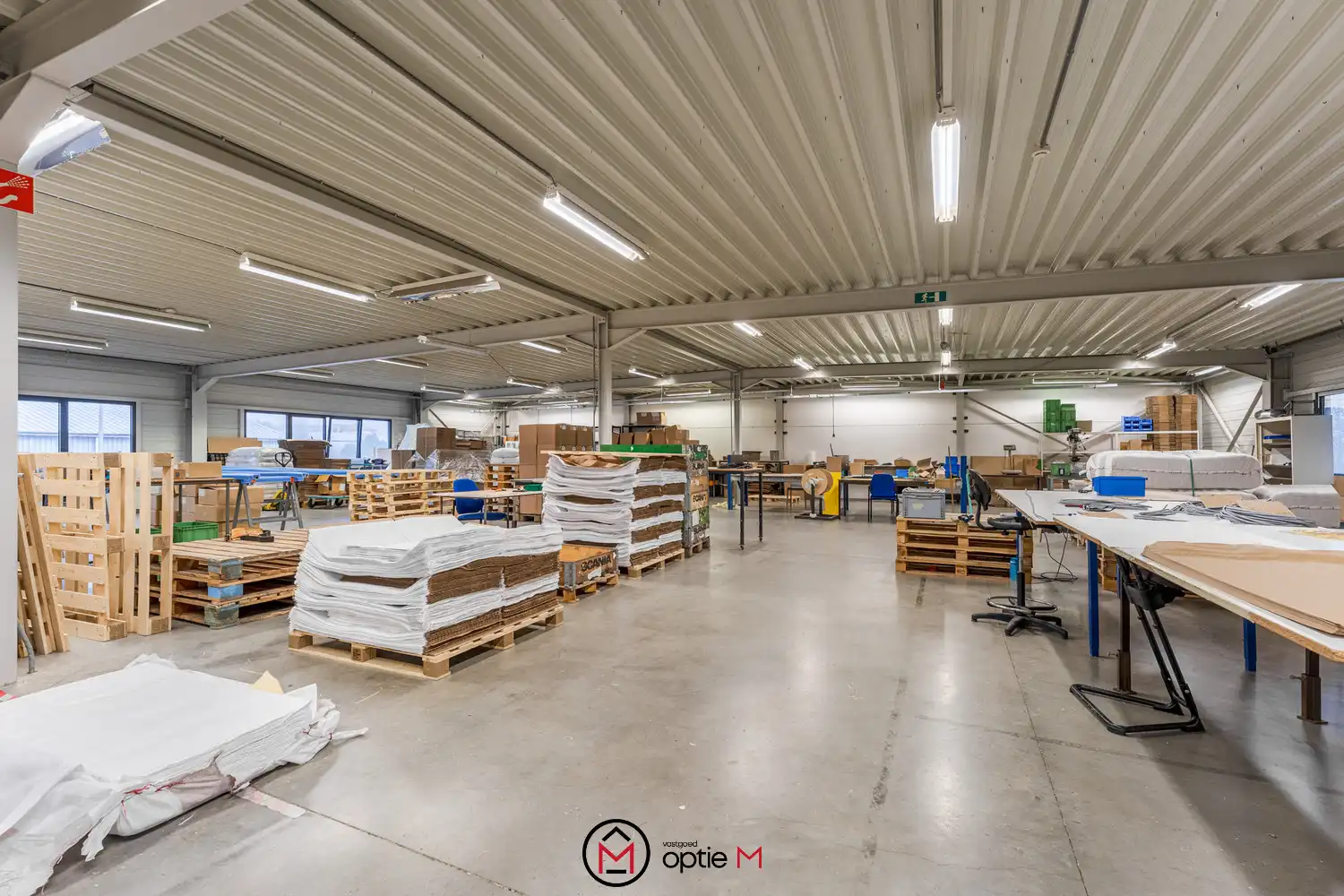 Industriepand te koop in Dilsen-Stokkem (Rotem) – ruime ateliers, kantoren en uitstekende bereikbaarheid foto 18