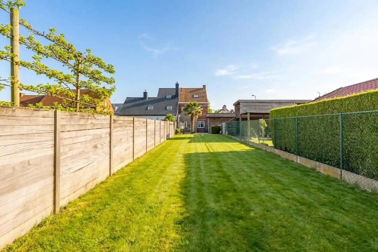 INSTAPKLARE GEZINSWONING IN HARTJE PITTEM OP 390 m²  foto 13