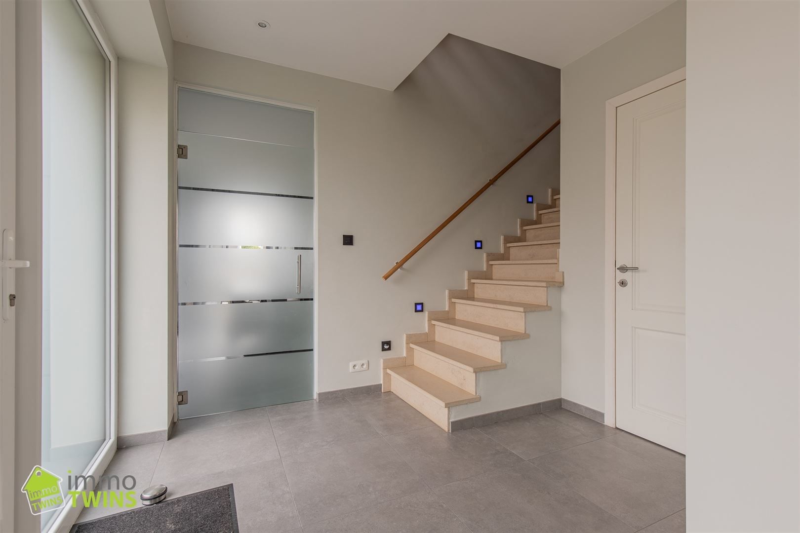 Ruime nieuwbouwwoning te Sint-gillis Dendermonde foto 3