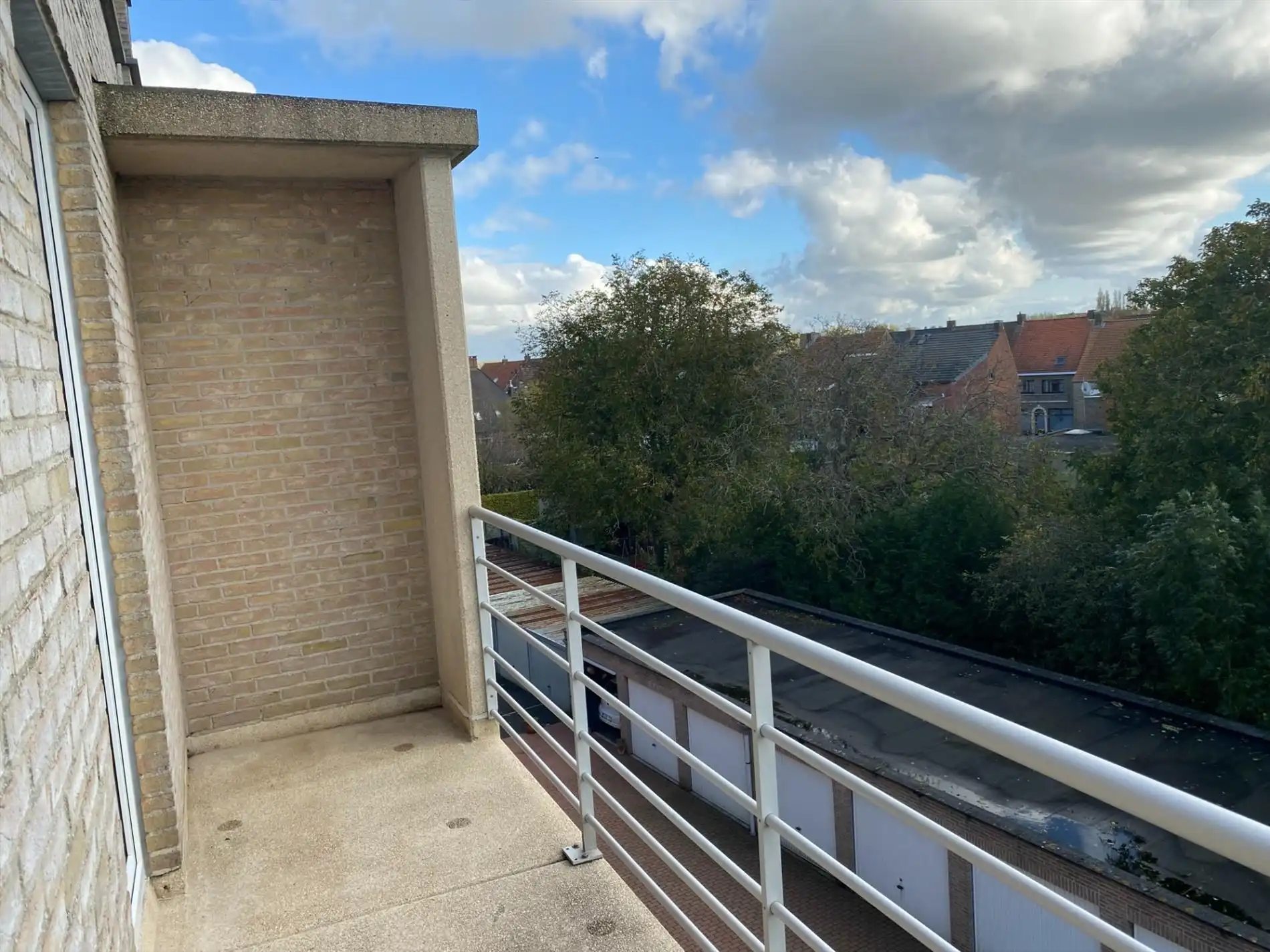 Goed onderhouden appartement met 2 slaapkamers en 2 terrassen foto 10