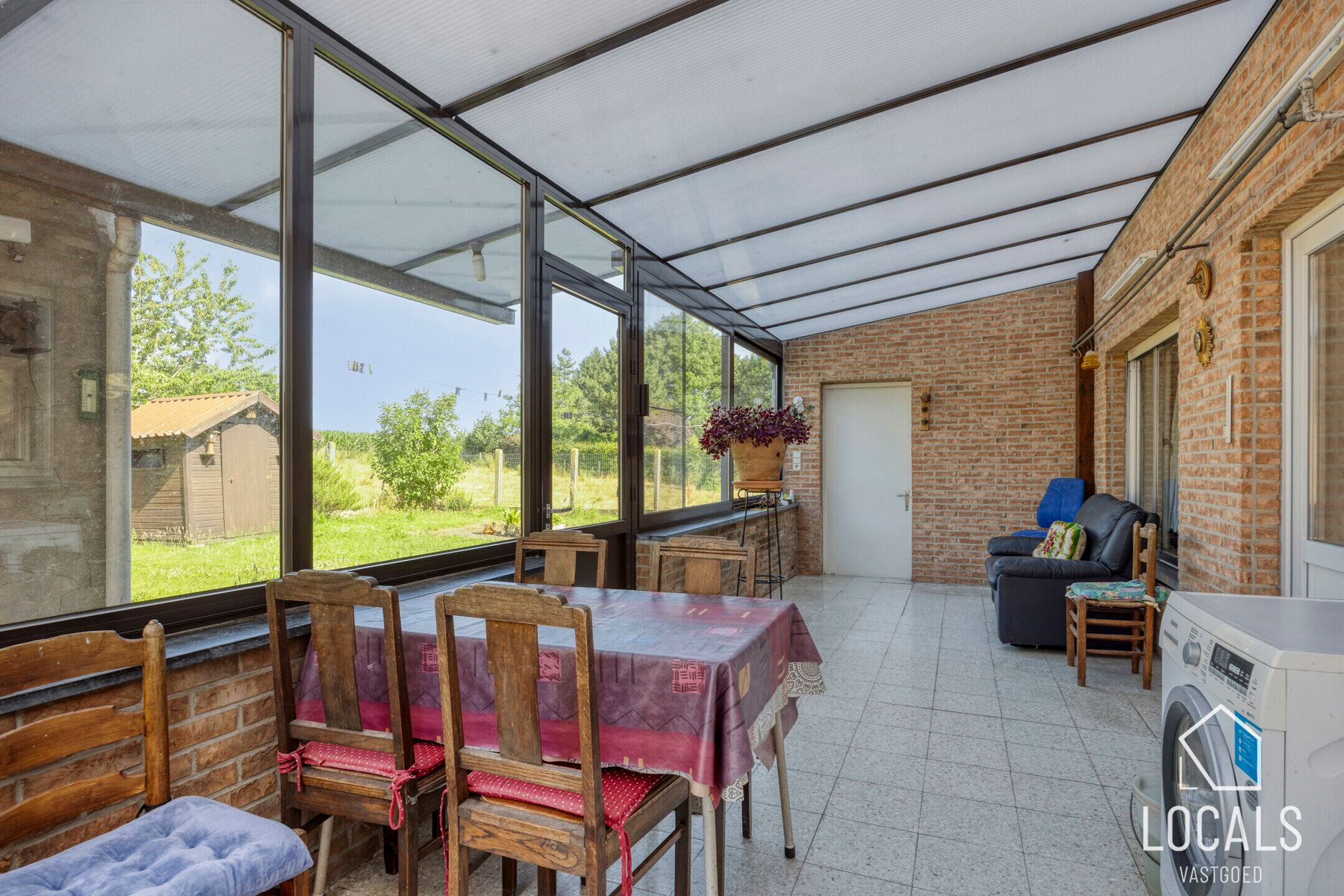 Open bebouwing met 3 slpks, garage, opslagruimte & tuin foto 14