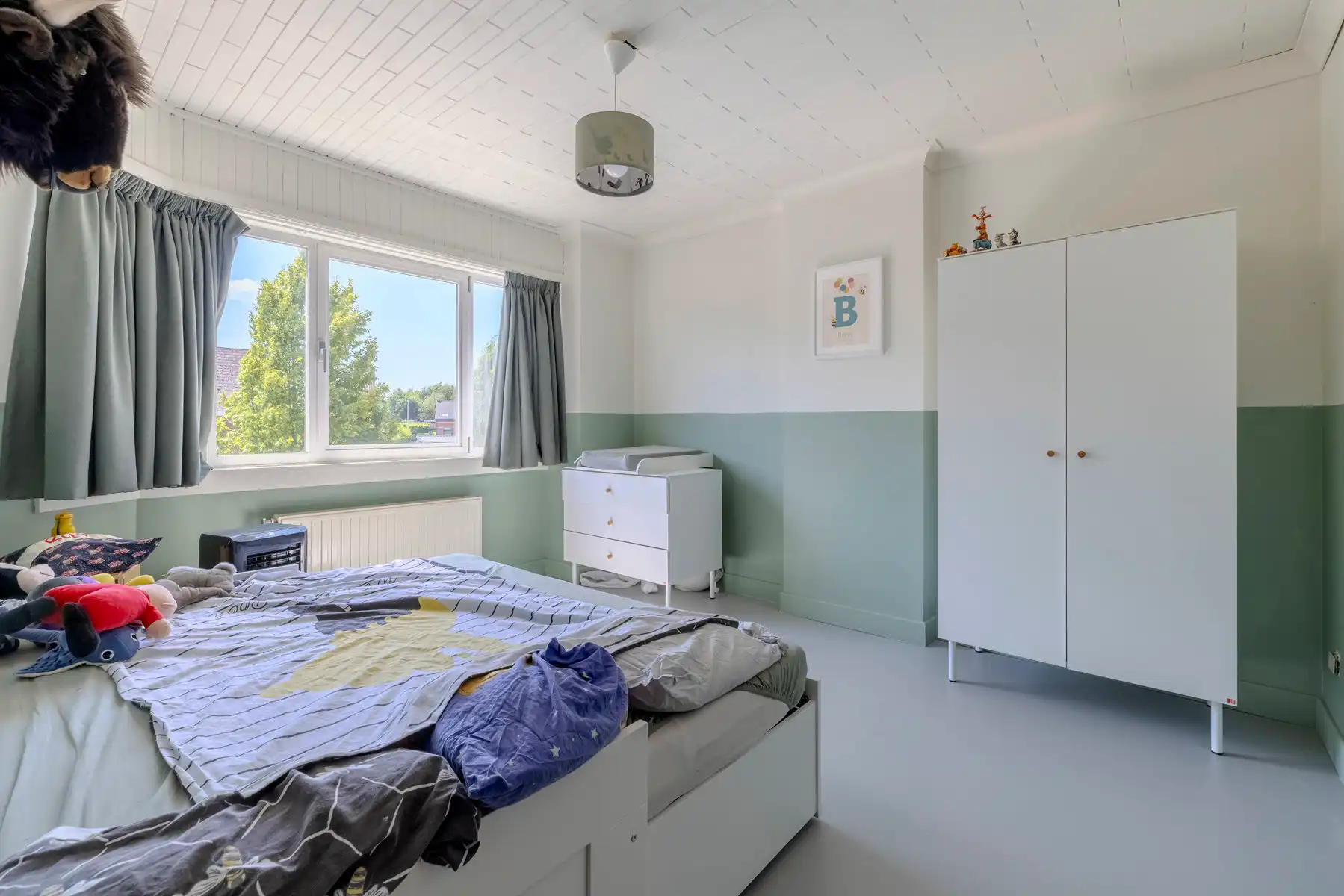 Ruime woning met 4 slpk, 2 bdk, garage en tuin!  foto 23