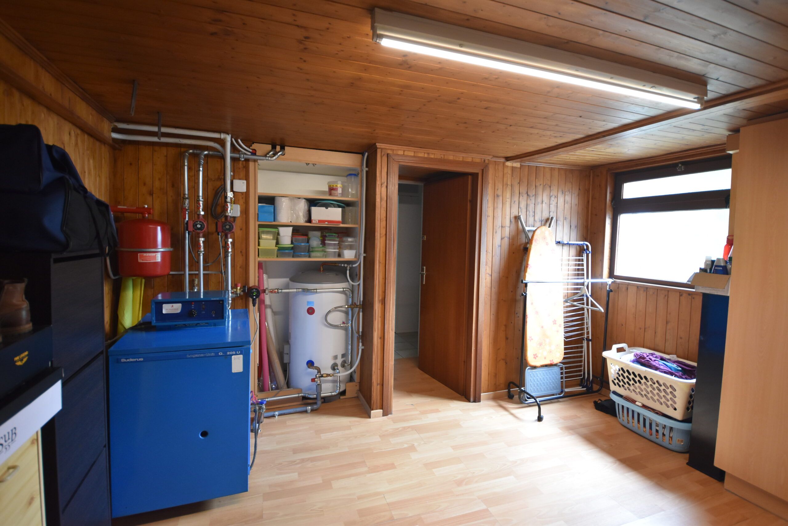 Atelier/praktijk met zeer ruime woonst in Nieuwkerken foto 12