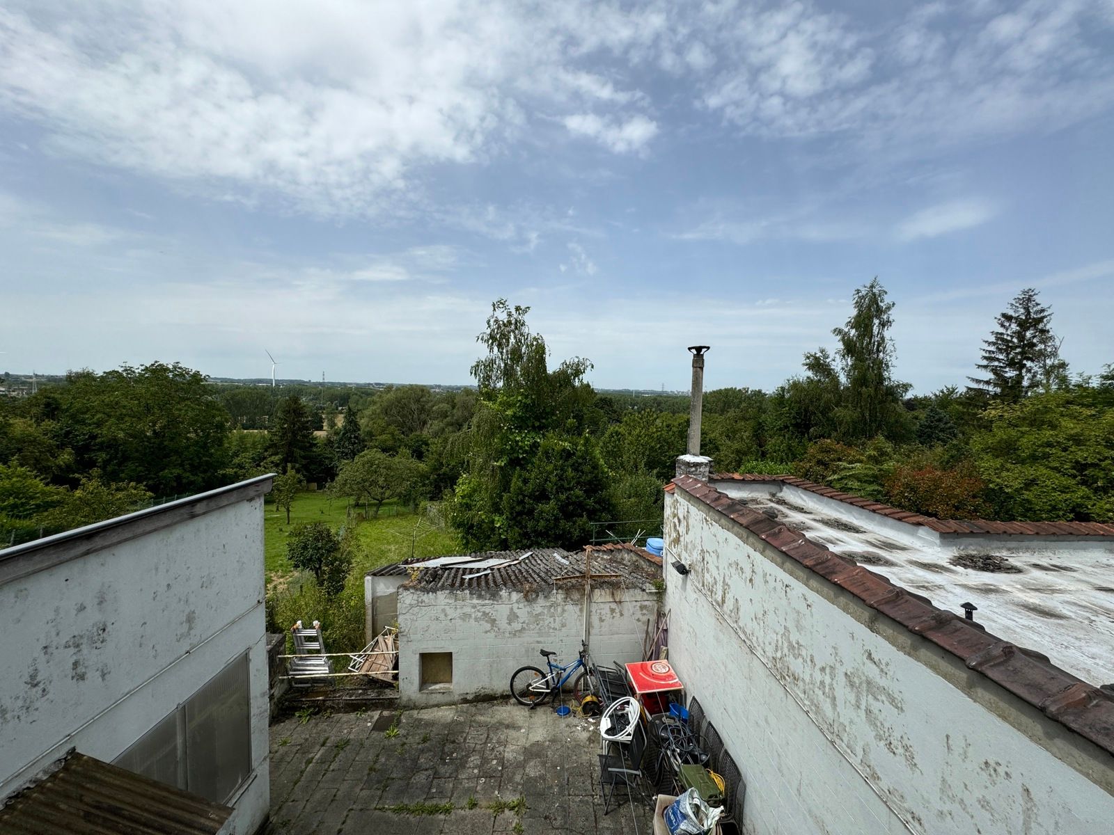 Zeer ruime woning in centrum Beersel foto 5