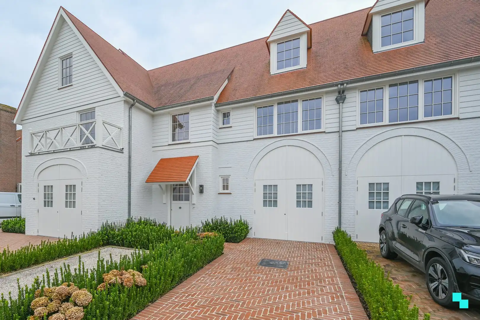 Unieke high-end woning in rustige buurt in Waregem foto {{pictureIndex}}