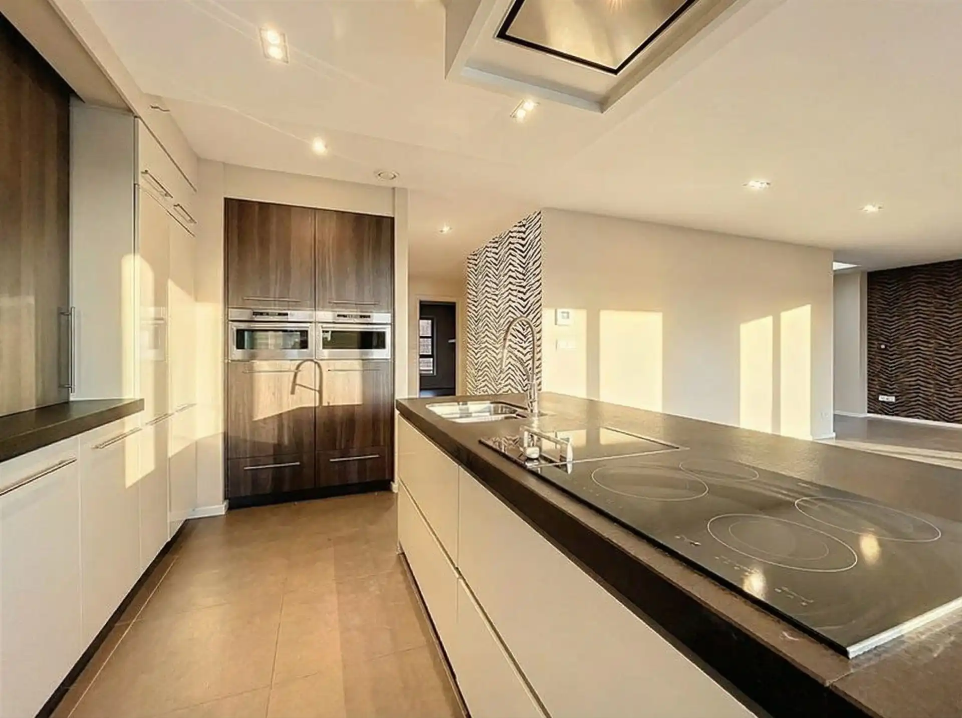 Luxueus dakappartement met 3 slaapkamers en garagebox! foto 7