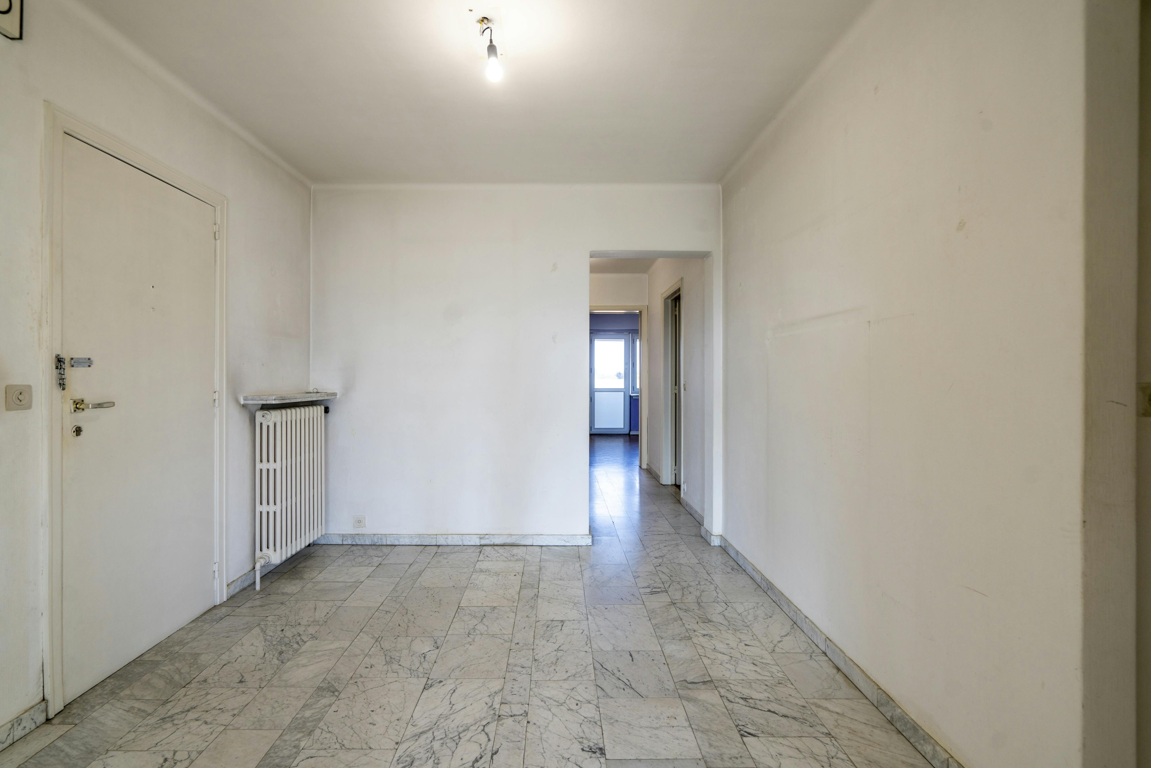 Ruim Appartement met zicht op de Grote Markt van Kortrijk foto 24