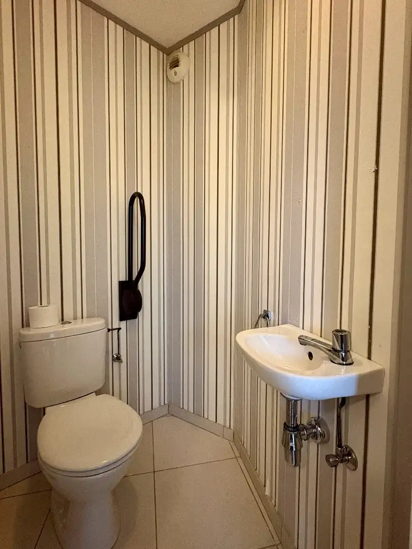 Hedendaags, tof 2 slaapkamer appt met terras in Kuurne. foto 10